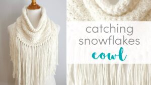 The Catching Snowflakes Cowl