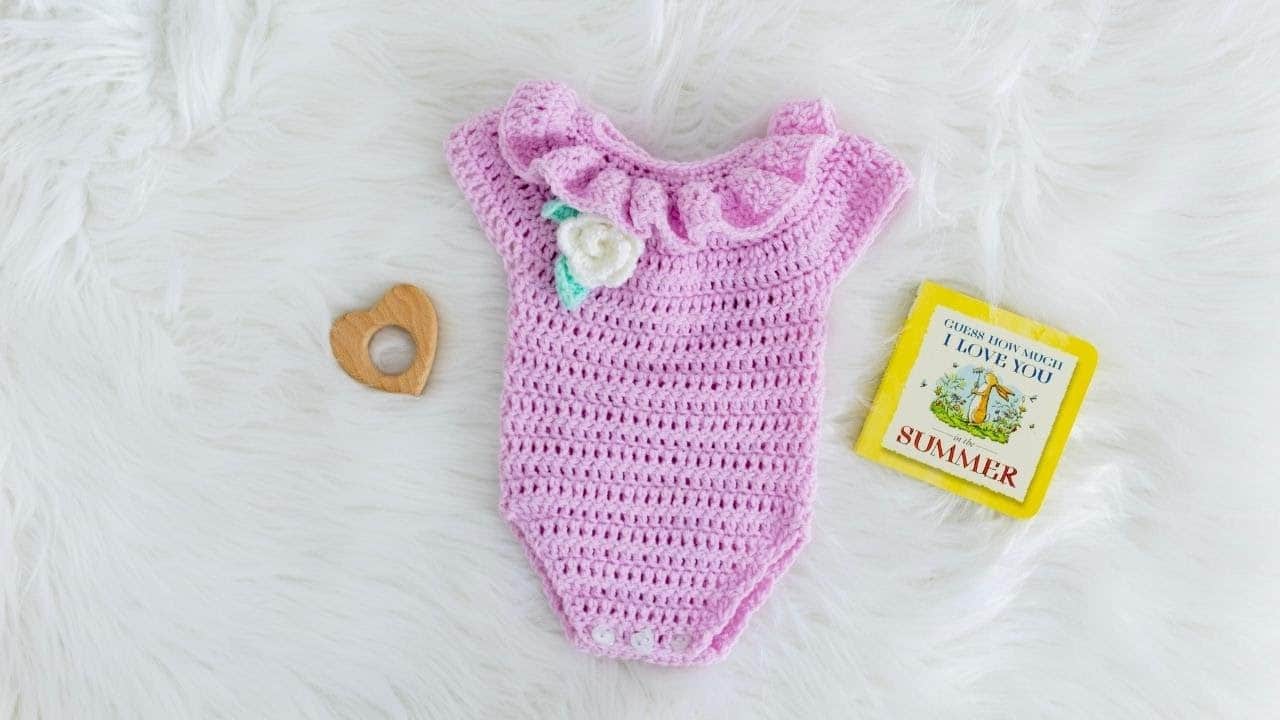 Crochet Baby Romper Easy Pattern - Free Crochet Pattern | Crocheted World